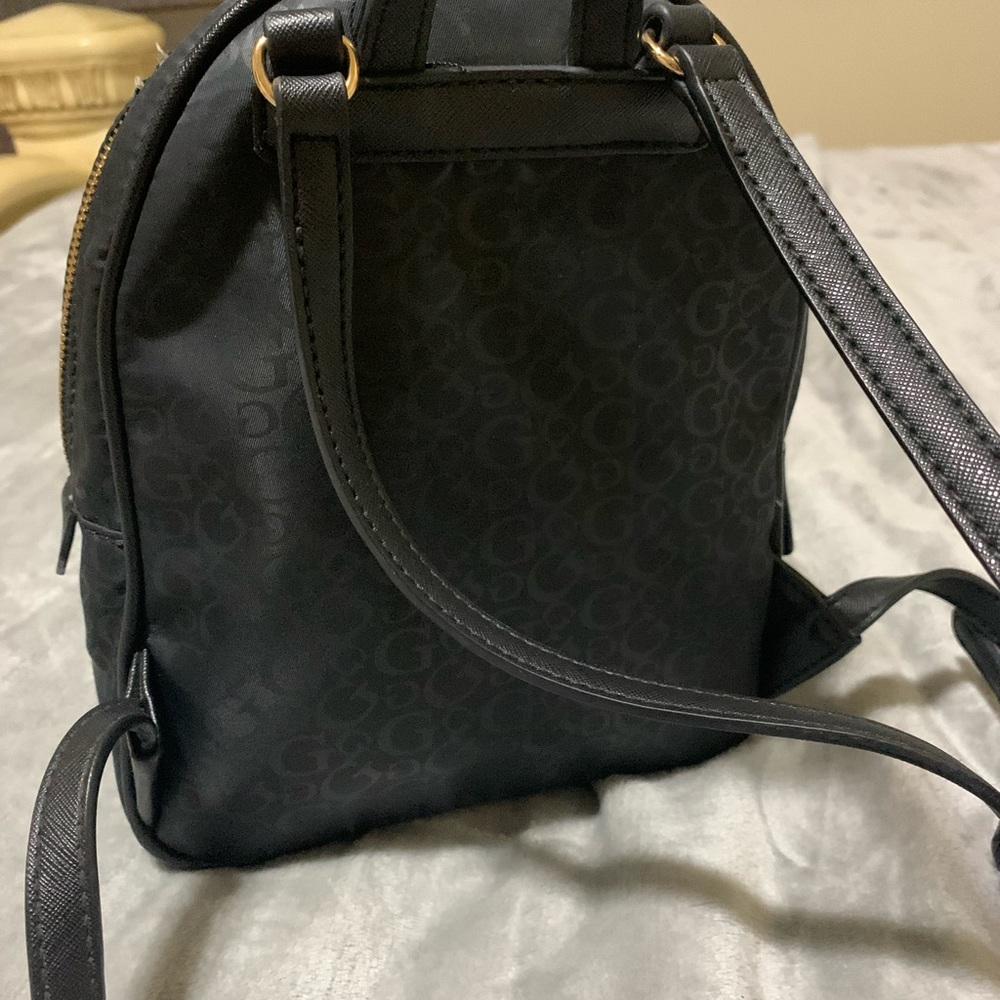 Guess backpack - Picture 2 of 5